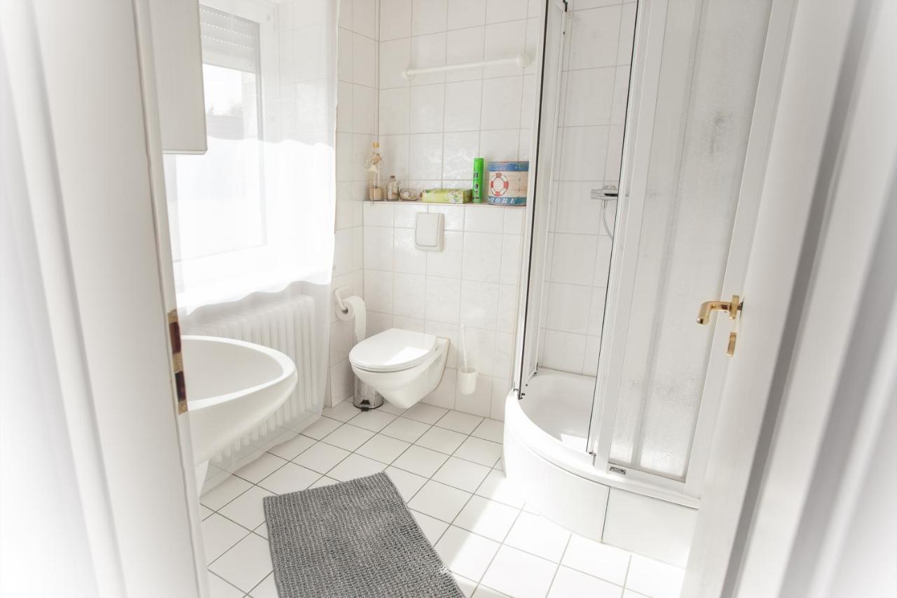 Zur Linde Hotell Ottweiler Exteriör bild